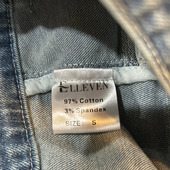 Stretchy jean mini. - Picture 5 of 5